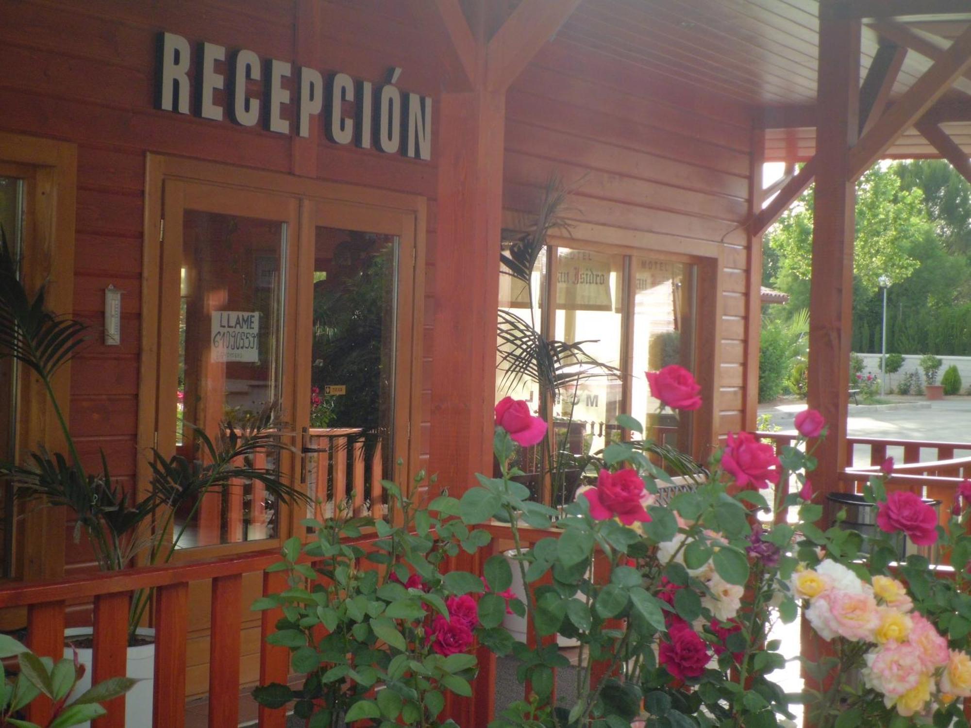 Motel San Isidro Villarrubio Eksteriør billede