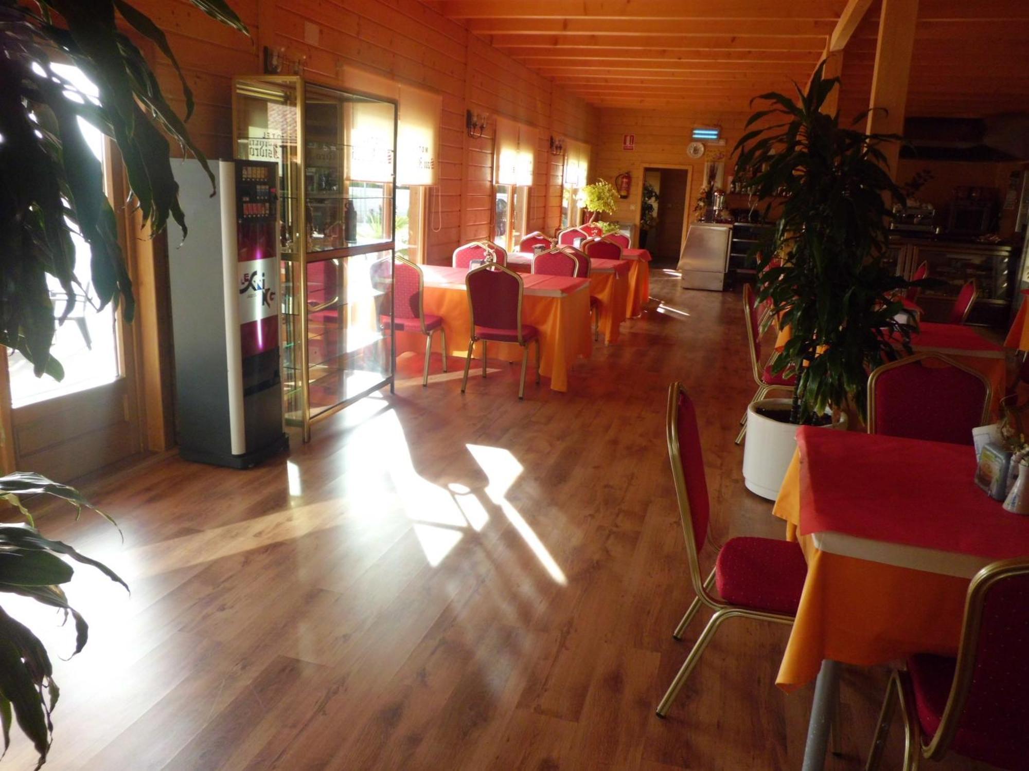 Motel San Isidro Villarrubio Eksteriør billede
