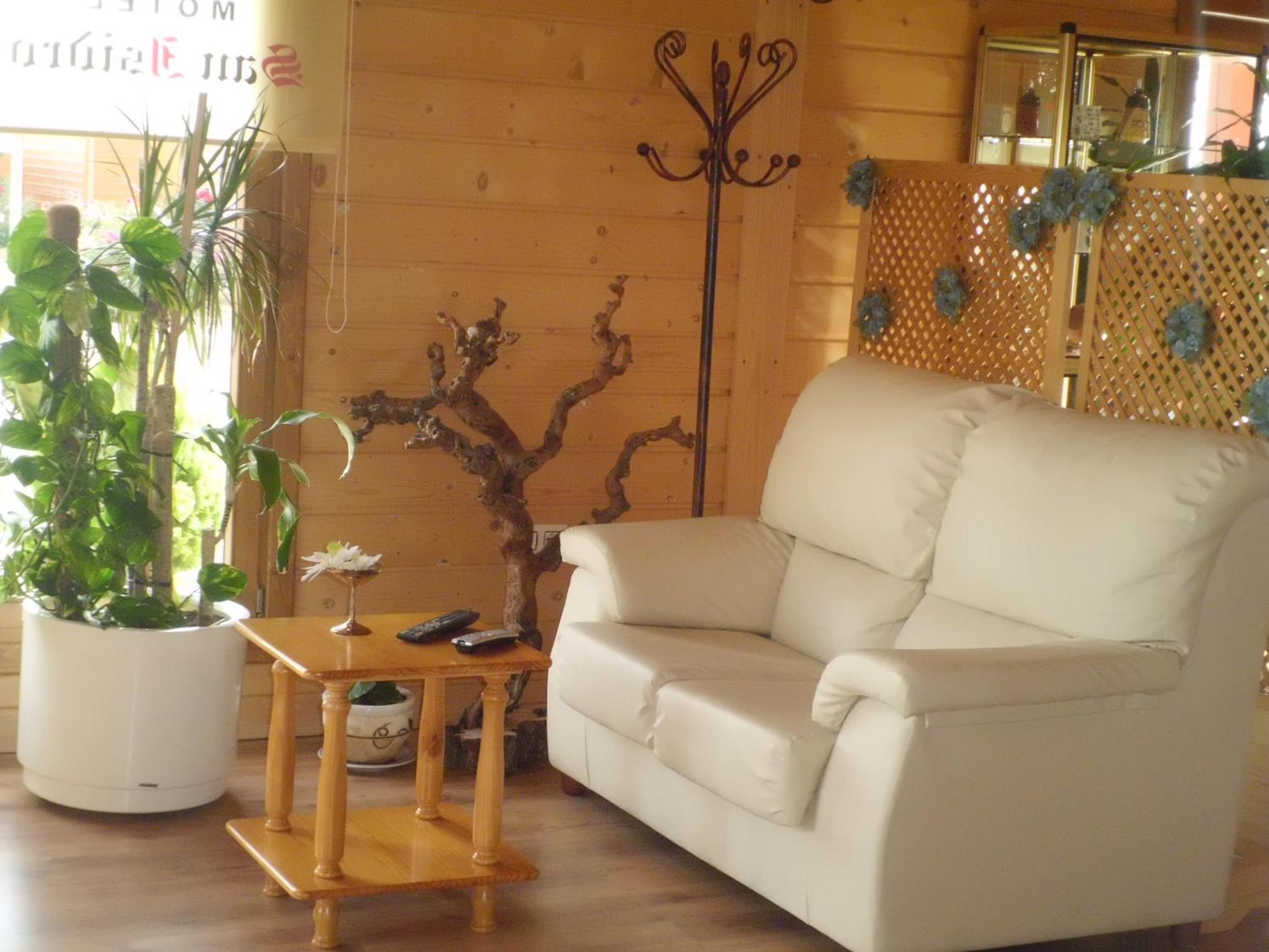 Motel San Isidro Villarrubio Eksteriør billede