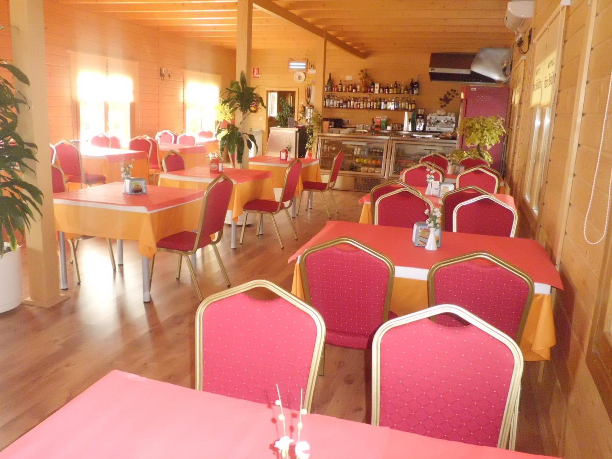 Motel San Isidro Villarrubio Eksteriør billede