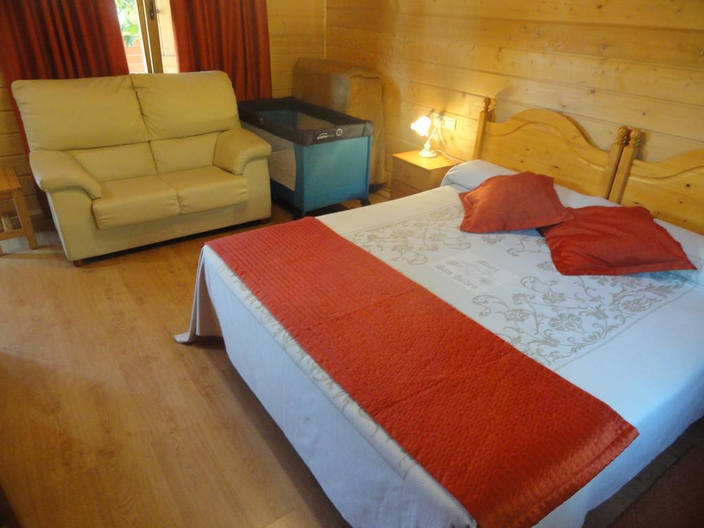 Motel San Isidro Villarrubio Eksteriør billede